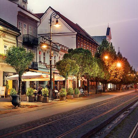Hotel Ambassador Kosice Exterior photo