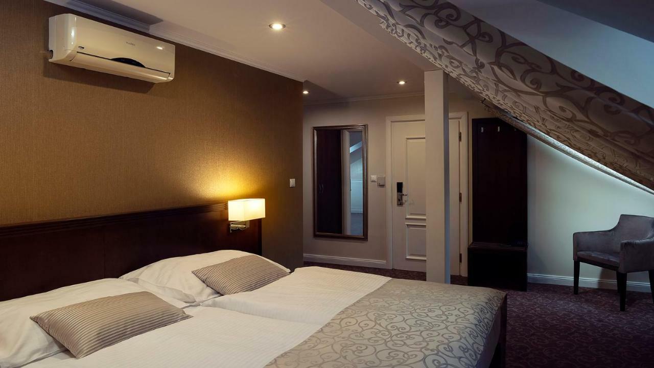 Hotel Ambassador Kosice Exterior photo